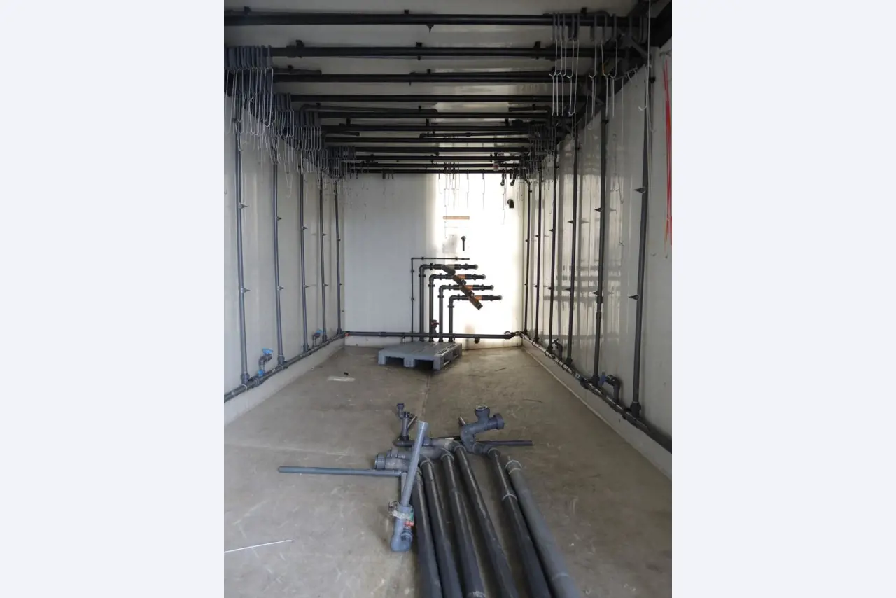 Chapas metálicas e máquinas para trabalhar metais<br><font size="2">Colaboração com Hilco Industrial Acquisitions bv</font><br><img src="/images/hil.png"><br>-8