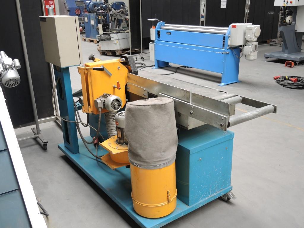 Chapas metálicas e máquinas para trabalhar metais<br><font size="2">Colaboração com Hilco Industrial Acquisitions bv</font><br><img src="/images/hil.png"><br>-4