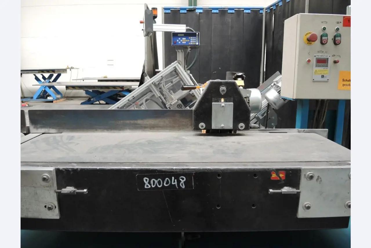 Chapas metálicas e máquinas para trabalhar metais<br><font size="2">Colaboração com Hilco Industrial Acquisitions bv</font><br><img src="/images/hil.png"><br>-6