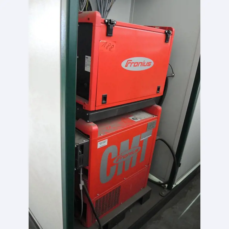 Chapas metálicas e máquinas para trabalhar metais<br><font size="2">Colaboração com Hilco Industrial Acquisitions bv</font><br><img src="/images/hil.png"><br>-11