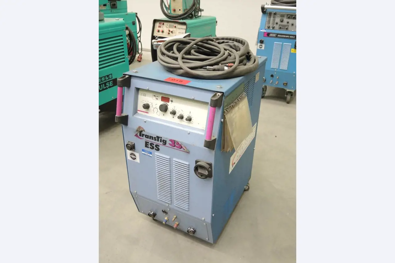 Chapas metálicas e máquinas para trabalhar metais<br><font size="2">Colaboração com Hilco Industrial Acquisitions bv</font><br><img src="/images/hil.png"><br>-1