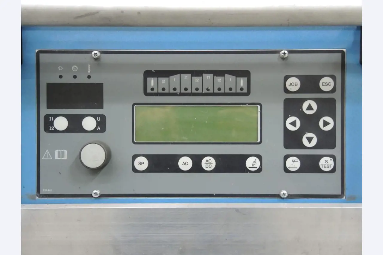 stroje na zpracování plechu a kovoobrábecí<br><font size="2">Ve spolupráci s firmo u Hilco Industrial Acquisitions bv</font><img src="/images/hilco-logo.png">
-3