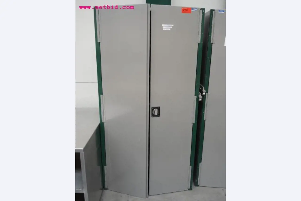 Chapas metálicas e máquinas para trabalhar metais<br><font size="2">Em colaboração com a Hilco Industrial Acquisitions bv</font>-6