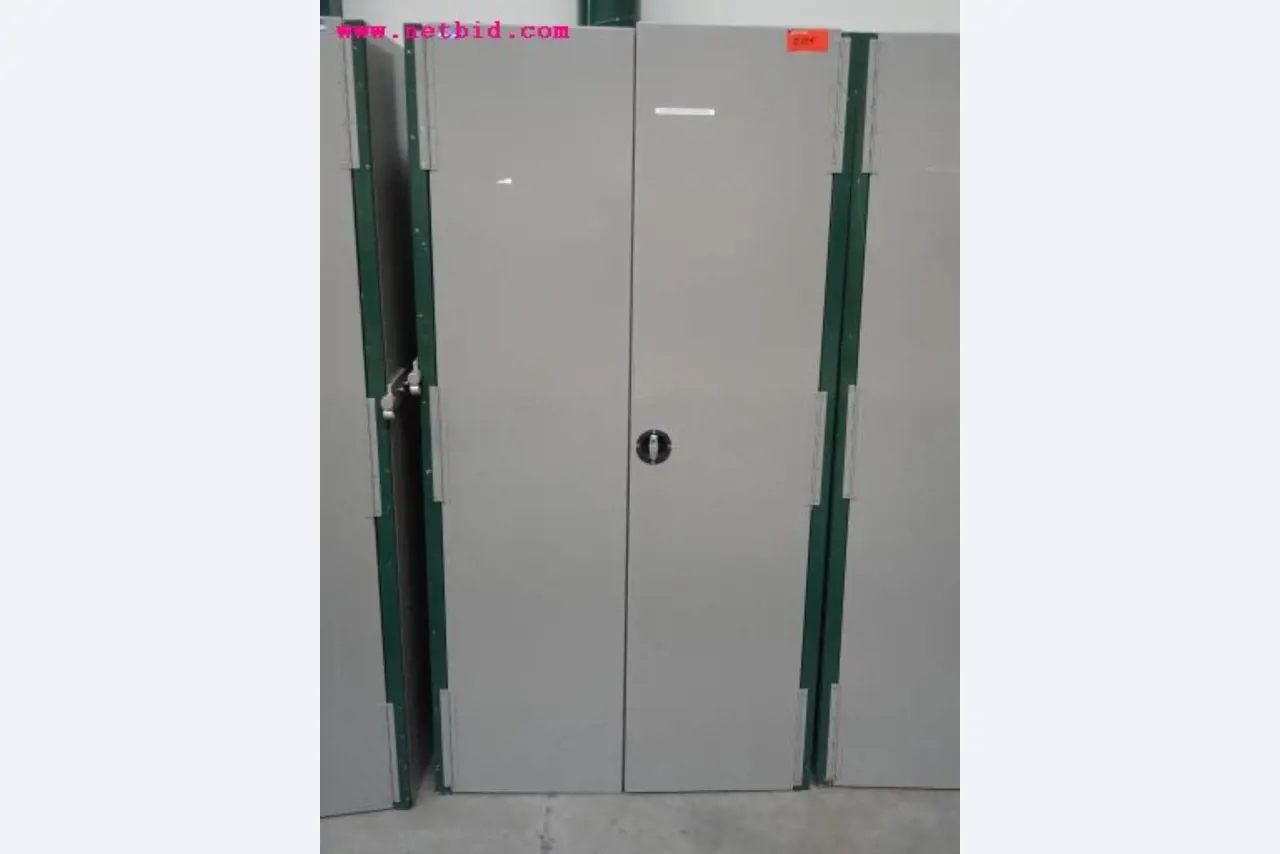 Chapas metálicas e máquinas para trabalhar metais<br><font size="2">Em colaboração com a Hilco Industrial Acquisitions bv</font>-6