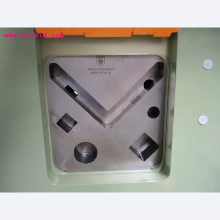 Chapas metálicas e máquinas para trabalhar metais<br><font size="2">Em colaboração com a Hilco Industrial Acquisitions bv</font>-13