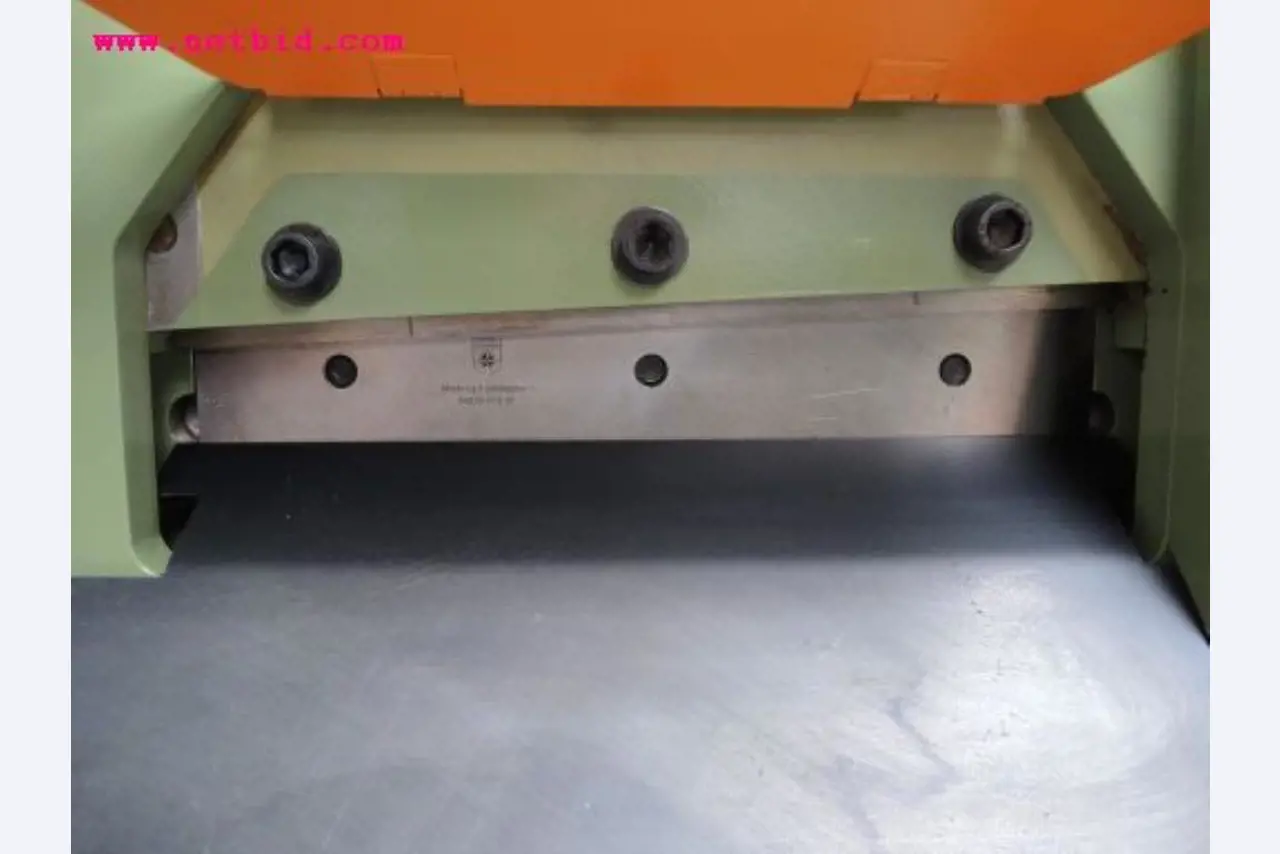 Chapas metálicas e máquinas para trabalhar metais<br><font size="2">Em colaboração com a Hilco Industrial Acquisitions bv</font>-14