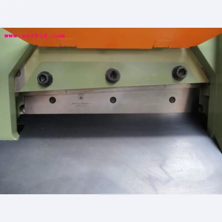 Chapas metálicas e máquinas para trabalhar metais<br><font size="2">Em colaboração com a Hilco Industrial Acquisitions bv</font>-14