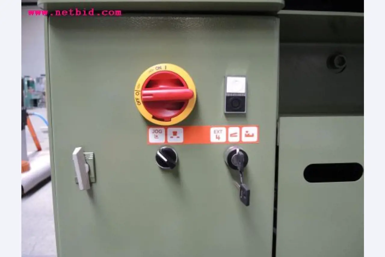 Chapas metálicas e máquinas para trabalhar metais<br><font size="2">Em colaboração com a Hilco Industrial Acquisitions bv</font>-6