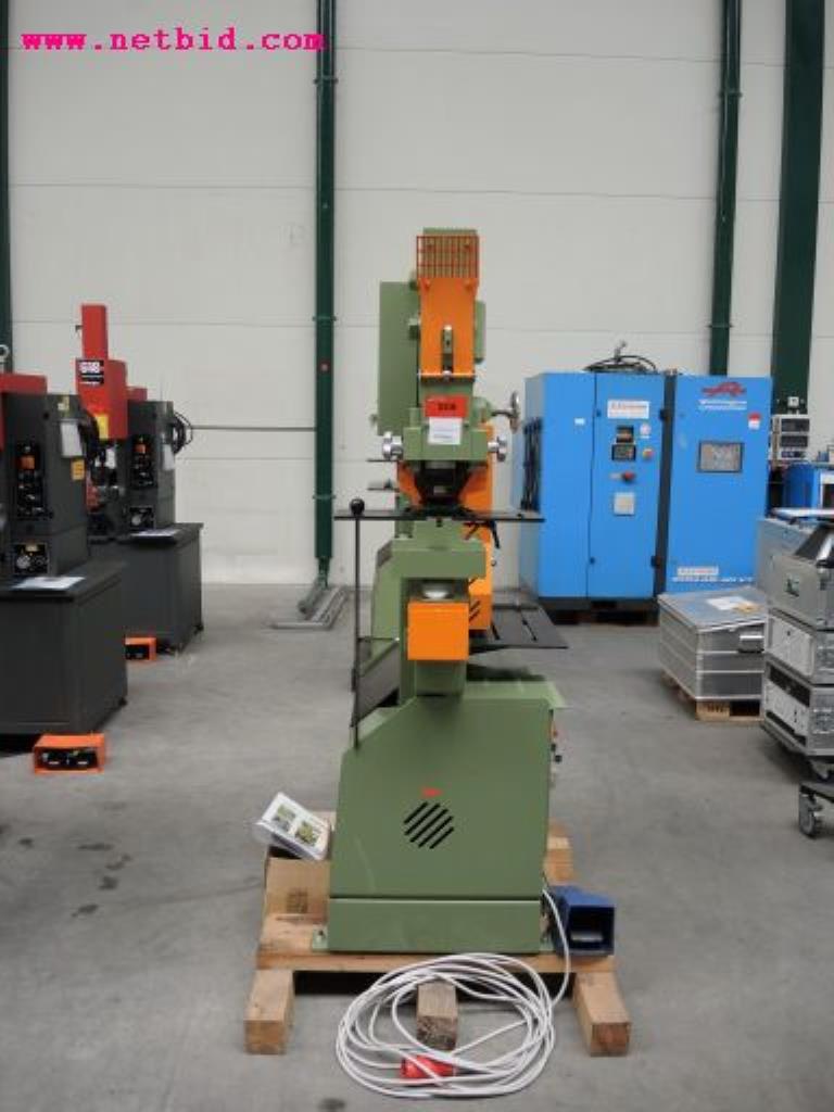 sheetmetal and metalworking machines <br><font size="2">In collaboration with Hilco Industrial Acquisitions bv<br></font>-7