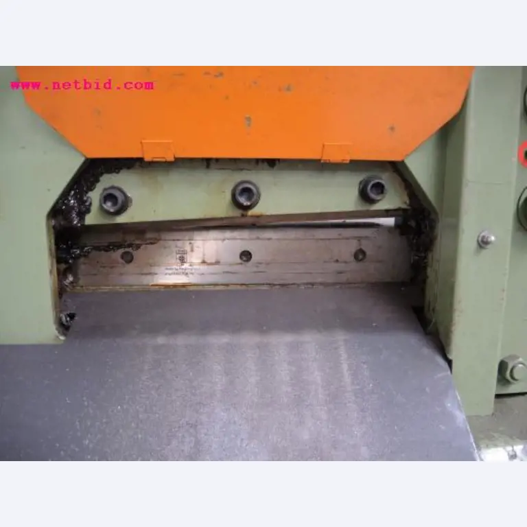 Chapas metálicas e máquinas para trabalhar metais<br><font size="2">Em colaboração com a Hilco Industrial Acquisitions bv</font>-12