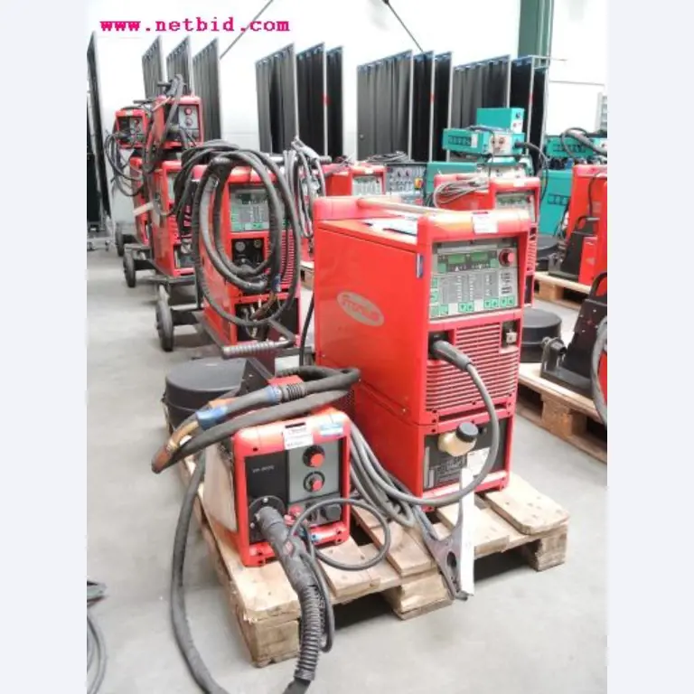 Chapas metálicas e máquinas para trabalhar metais<br><font size="2">Em colaboração com a Hilco Industrial Acquisitions bv</font>-1