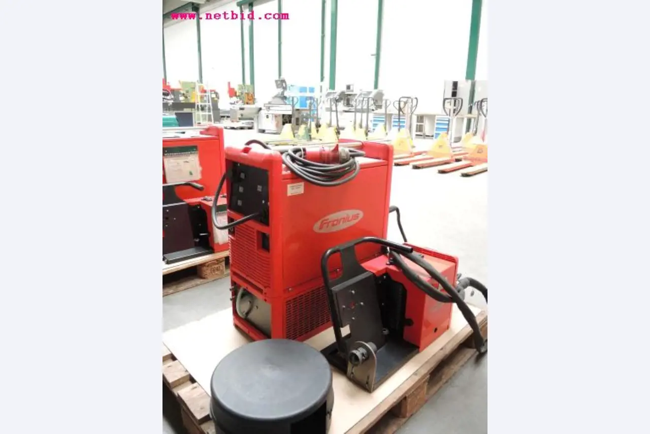 Chapas metálicas e máquinas para trabalhar metais<br><font size="2">Em colaboração com a Hilco Industrial Acquisitions bv</font>-4