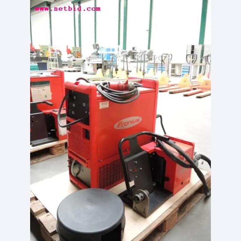 Chapas metálicas e máquinas para trabalhar metais<br><font size="2">Em colaboração com a Hilco Industrial Acquisitions bv</font>-4
