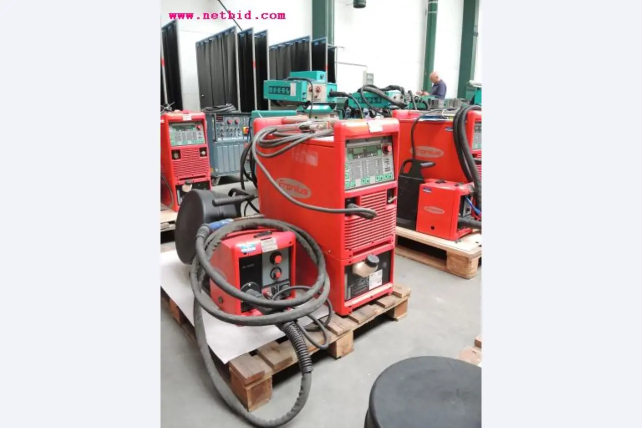 Chapas metálicas e máquinas para trabalhar metais<br><font size="2">Em colaboração com a Hilco Industrial Acquisitions bv</font>-1
