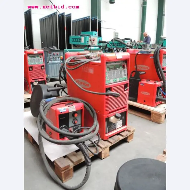 Chapas metálicas e máquinas para trabalhar metais<br><font size="2">Em colaboração com a Hilco Industrial Acquisitions bv</font>-1