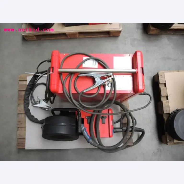 Chapas metálicas e máquinas para trabalhar metais<br><font size="2">Em colaboração com a Hilco Industrial Acquisitions bv</font>-5