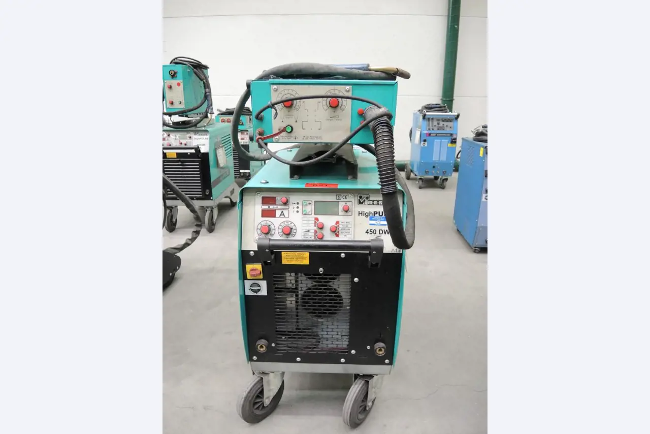 Chapas metálicas e máquinas para trabalhar metais<br><font size="2">Colaboração com Hilco Industrial Acquisitions bv</font><br><img src="/images/hil.png"><br>-2