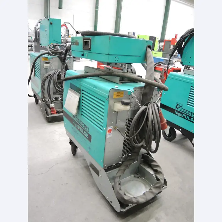 Chapas metálicas e máquinas para trabalhar metais<br><font size="2">Colaboração com Hilco Industrial Acquisitions bv</font><br><img src="/images/hil.png"><br>-5