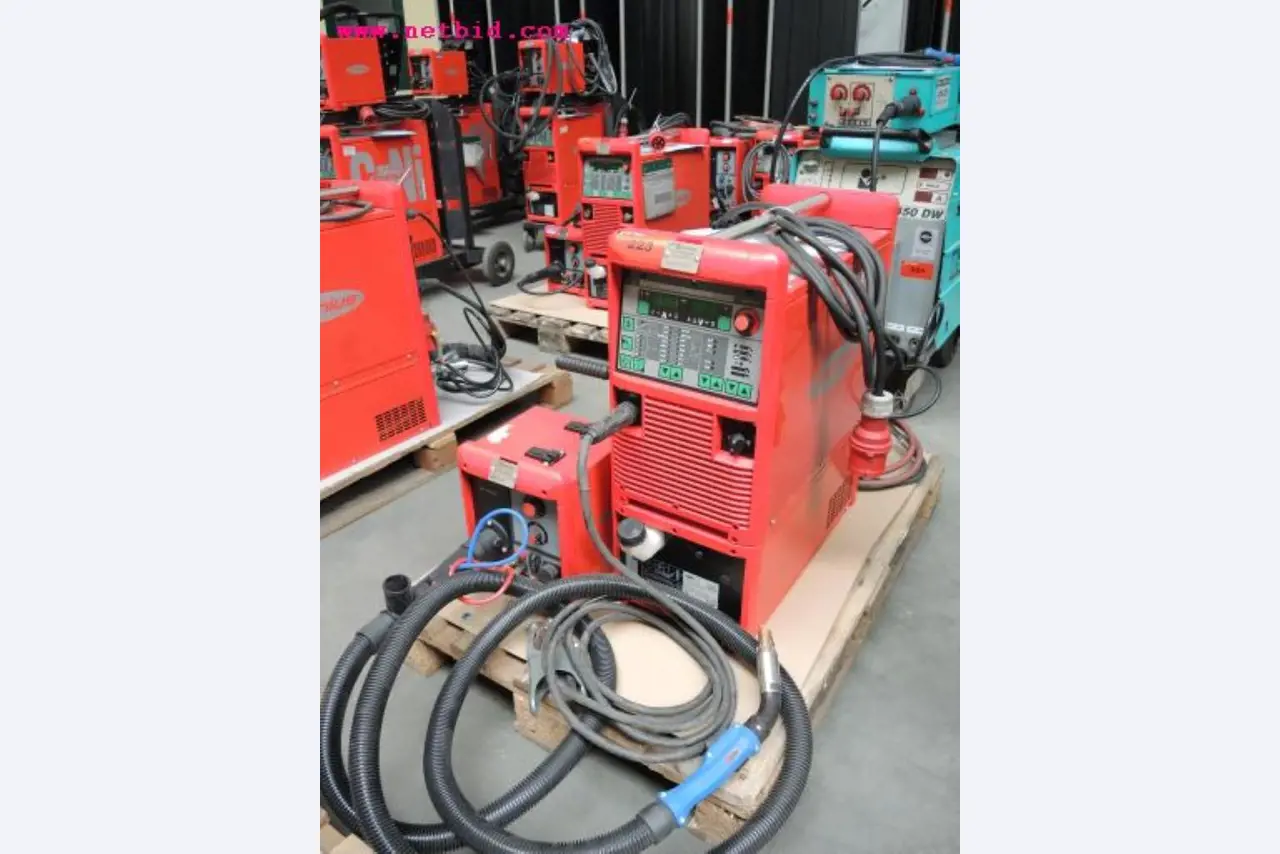 sheetmetal and metalworking machines <br><font size="2">In collaboration with Hilco Industrial Acquisitions bv<br></font>-1