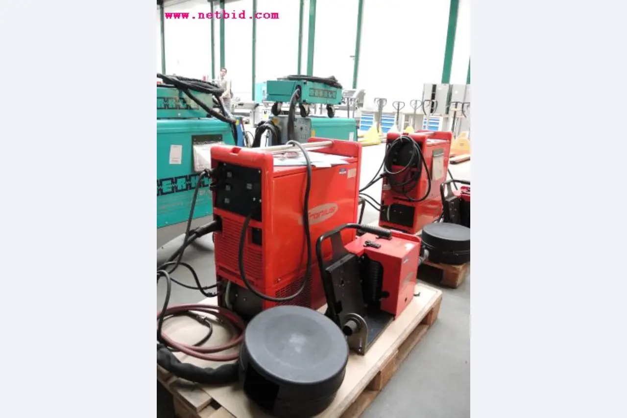 sheetmetal and metalworking machines <br><font size="2">In collaboration with Hilco Industrial Acquisitions bv<br></font>-4