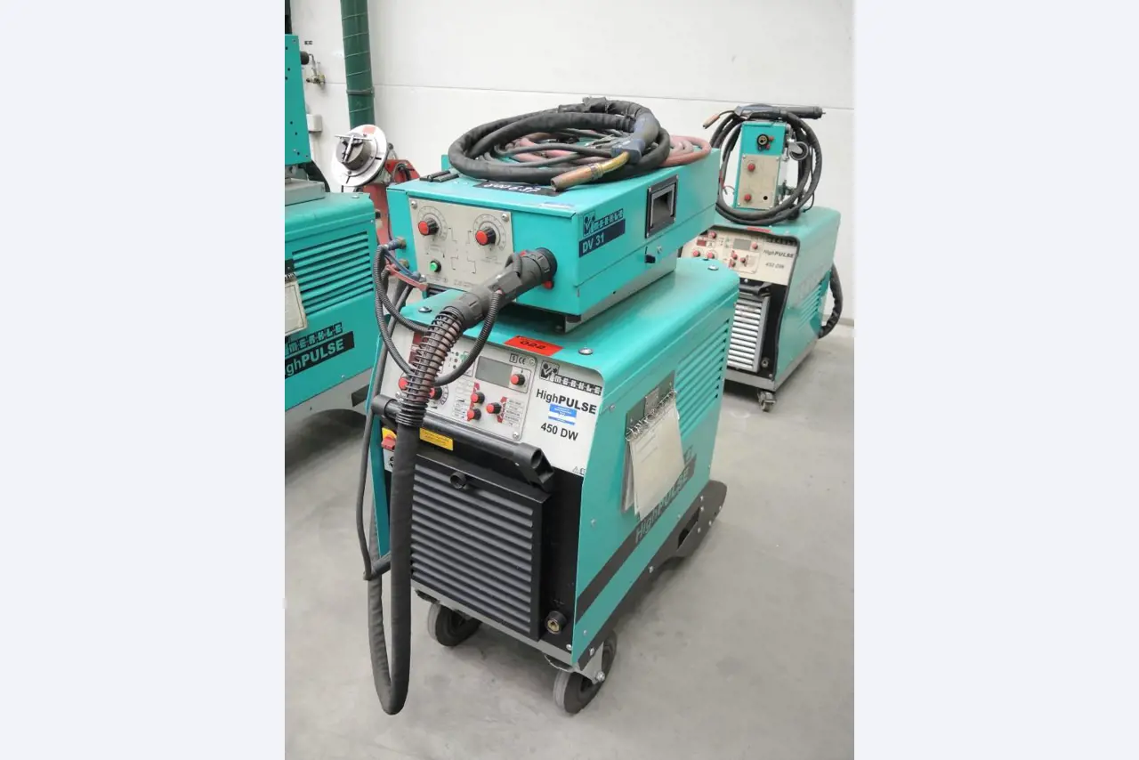 Chapas metálicas e máquinas para trabalhar metais<br><font size="2">Colaboração com Hilco Industrial Acquisitions bv</font><br><img src="/images/hil.png"><br>-1