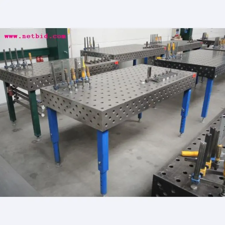 Chapas metálicas e máquinas para trabalhar metais<br><font size="2">Em colaboração com a Hilco Industrial Acquisitions bv</font>-1
