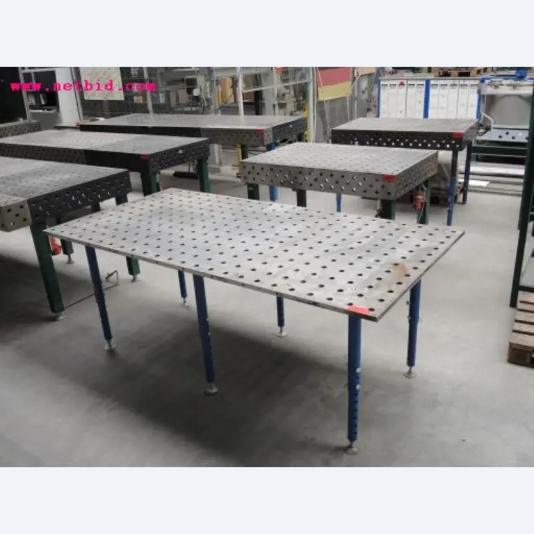 Chapas metálicas e máquinas para trabalhar metais<br><font size="2">Em colaboração com a Hilco Industrial Acquisitions bv</font>-1