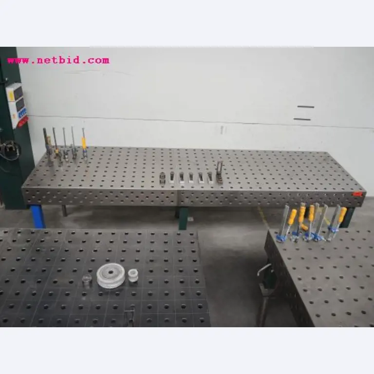 Chapas metálicas e máquinas para trabalhar metais<br><font size="2">Em colaboração com a Hilco Industrial Acquisitions bv</font>-2