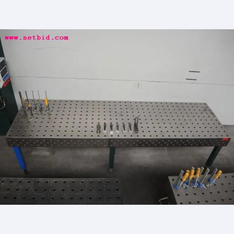 Chapas metálicas e máquinas para trabalhar metais<br><font size="2">Em colaboração com a Hilco Industrial Acquisitions bv</font>-4