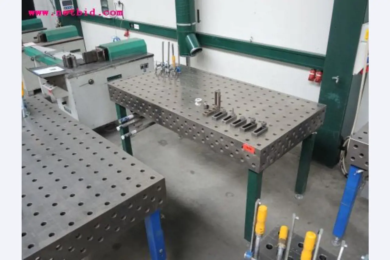 Blech- und Metallbearbeitungsmaschinen<br><font size="2">In Zusammenarbeit mit Hilco Industrial Acquisitions bv</font>-1