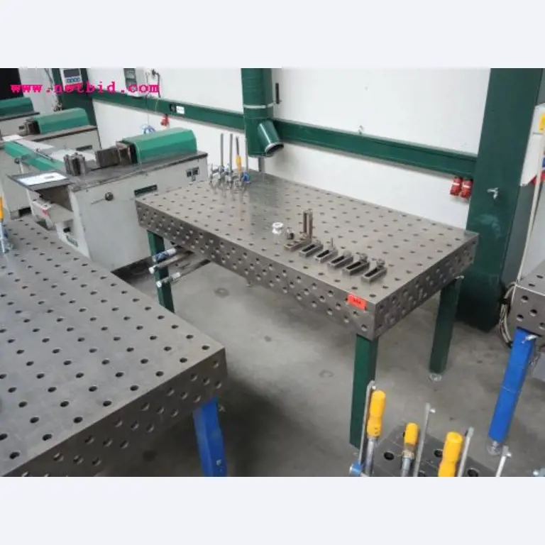 Blech- und Metallbearbeitungsmaschinen<br><font size="2">In Zusammenarbeit mit Hilco Industrial Acquisitions bv</font>-1