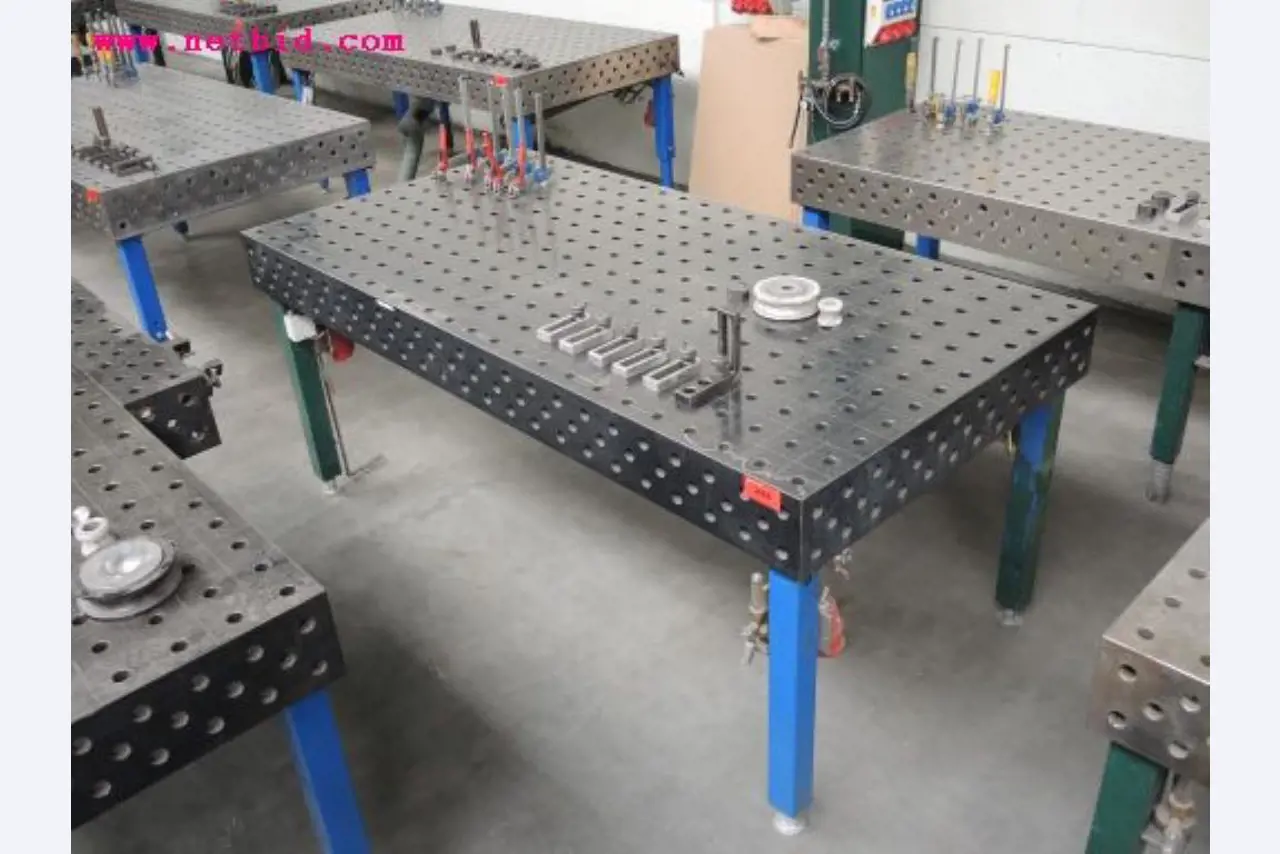 Blech- und Metallbearbeitungsmaschinen<br><font size="2">In Zusammenarbeit mit Hilco Industrial Acquisitions bv</font>-1