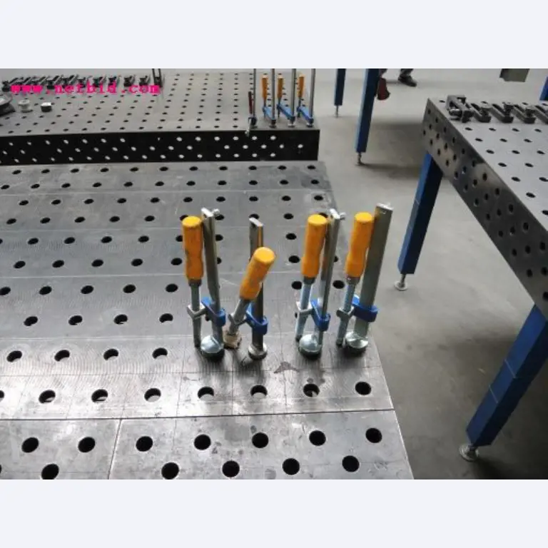 Chapas metálicas e máquinas para trabalhar metais<br><font size="2">Em colaboração com a Hilco Industrial Acquisitions bv</font>-6