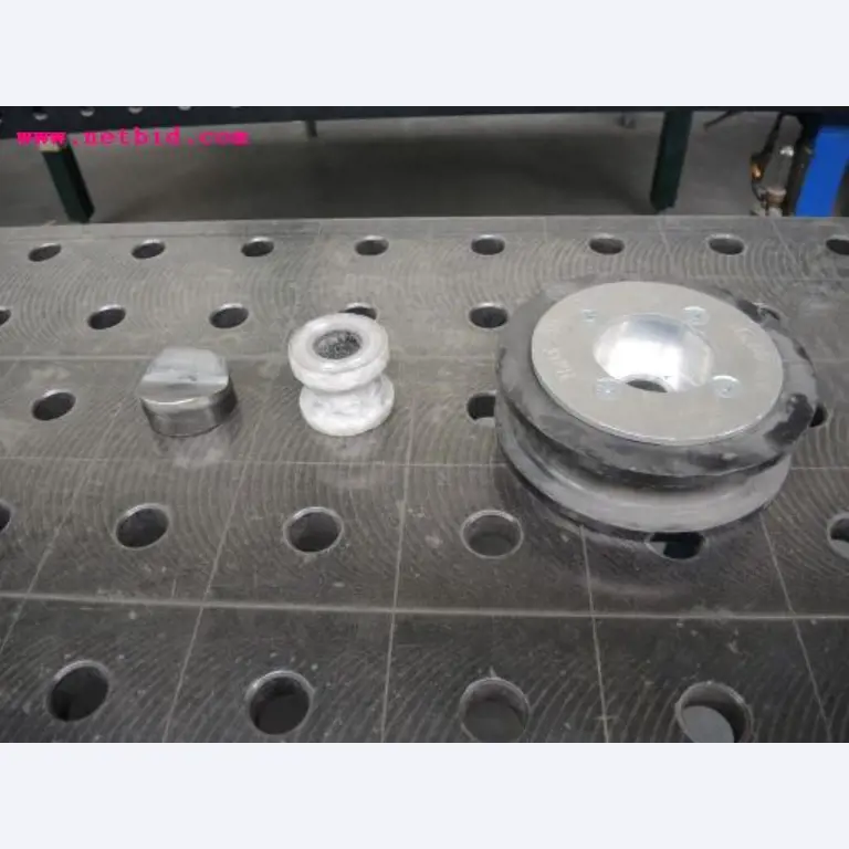 Chapas metálicas e máquinas para trabalhar metais<br><font size="2">Em colaboração com a Hilco Industrial Acquisitions bv</font>-9