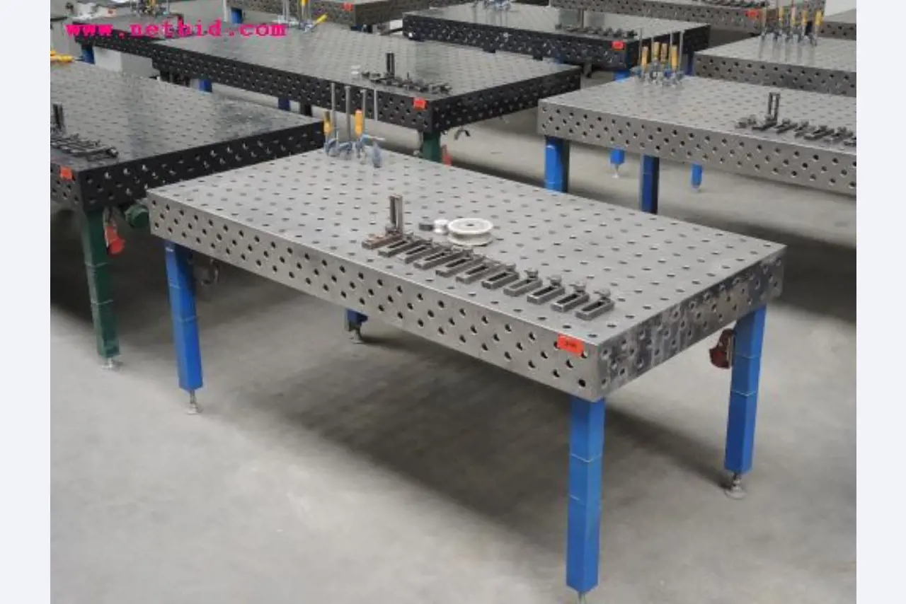 Blech- und Metallbearbeitungsmaschinen<br><font size="2">In Zusammenarbeit mit Hilco Industrial Acquisitions bv</font>-1