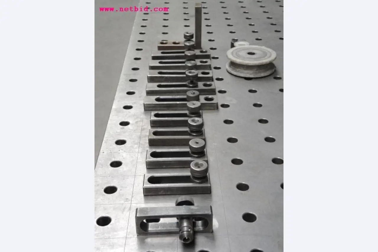 Blech- und Metallbearbeitungsmaschinen<br><font size="2">In Zusammenarbeit mit Hilco Industrial Acquisitions bv</font>-8