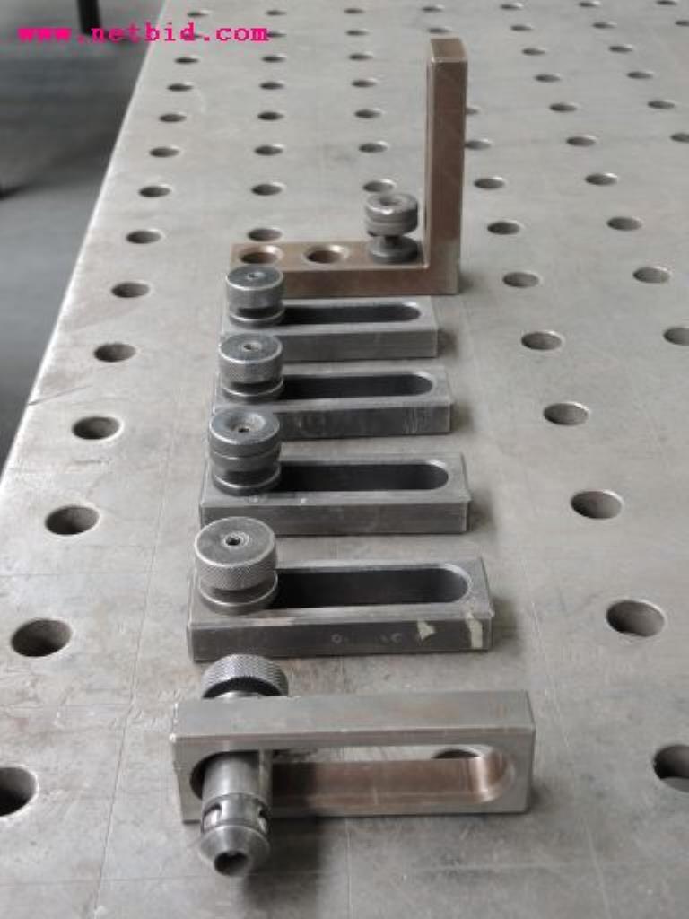 sheetmetal and metalworking machines <br><font size="2">In collaboration with Hilco Industrial Acquisitions bv<br></font>-7