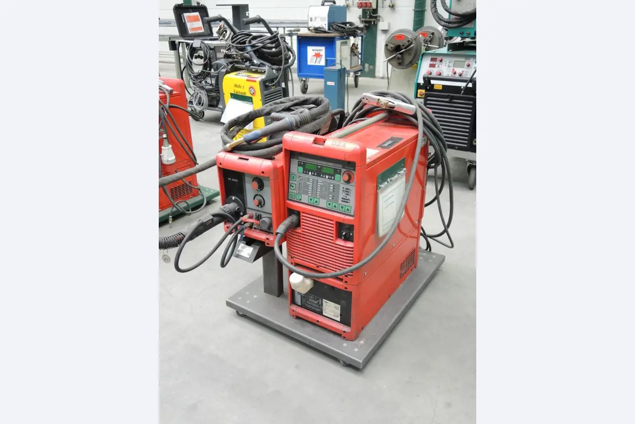 Machines pour le travail de la tôle et des métaux<br><font size="2">Collaboration avec Hilco Industrial Acquisitions bv</font><br><img src="/images/hil.png"><br>-1