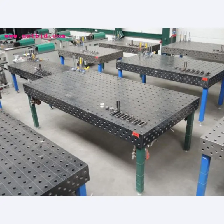 Chapas metálicas e máquinas para trabalhar metais<br><font size="2">Em colaboração com a Hilco Industrial Acquisitions bv</font>-1