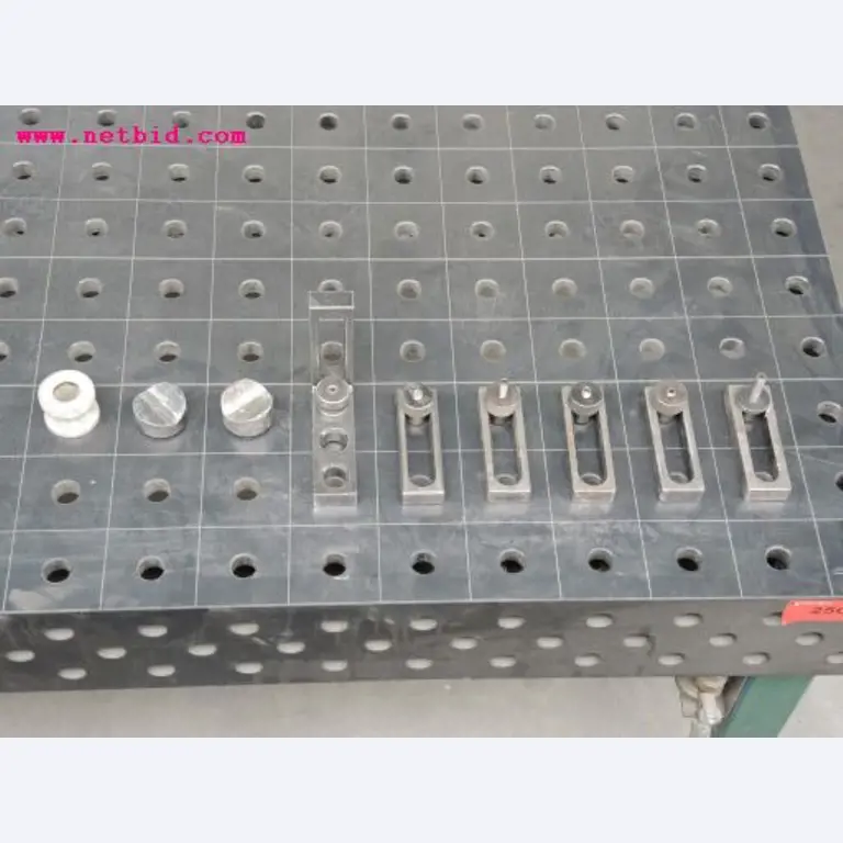 Chapas metálicas e máquinas para trabalhar metais<br><font size="2">Em colaboração com a Hilco Industrial Acquisitions bv</font>-6