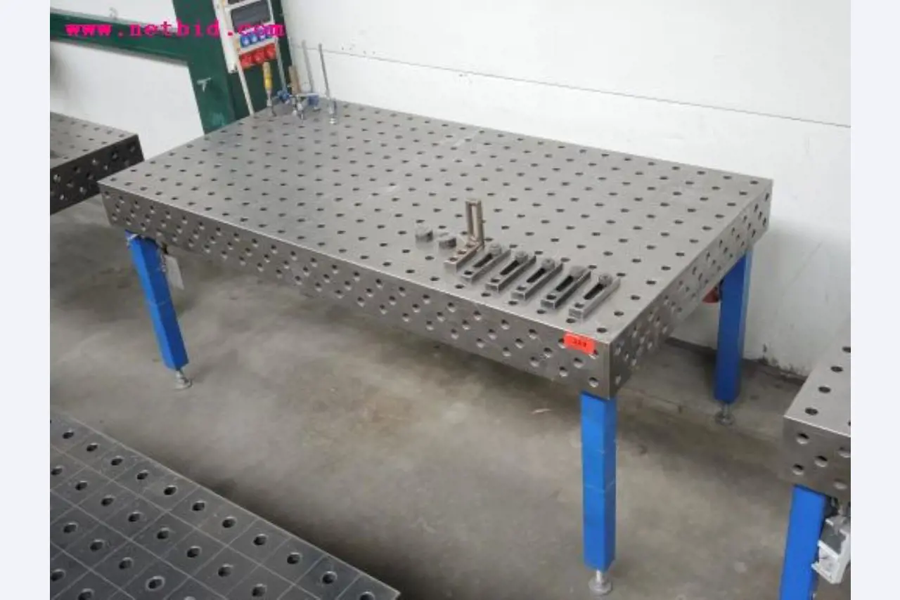 Blech- und Metallbearbeitungsmaschinen<br><font size="2">In Zusammenarbeit mit Hilco Industrial Acquisitions bv</font>-1