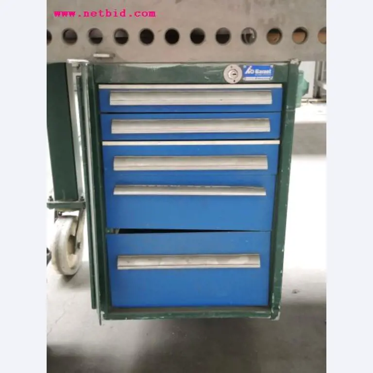 Chapas metálicas e máquinas para trabalhar metais<br><font size="2">Em colaboração com a Hilco Industrial Acquisitions bv</font>-6