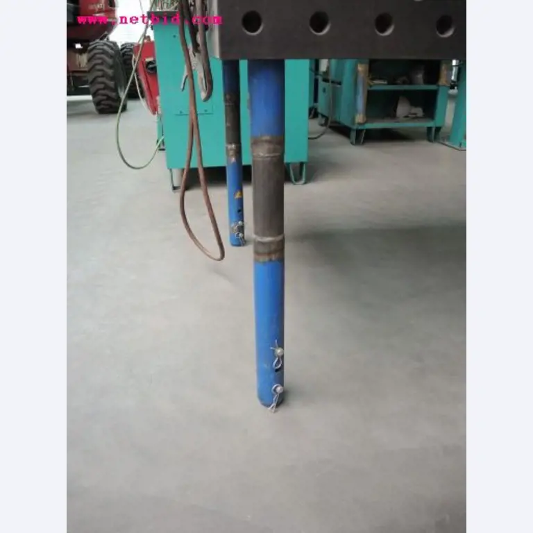 Chapas metálicas e máquinas para trabalhar metais<br><font size="2">Em colaboração com a Hilco Industrial Acquisitions bv</font>-7