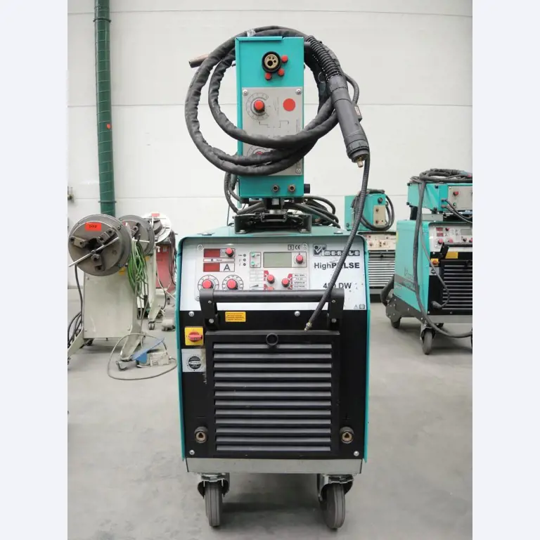 Chapas metálicas e máquinas para trabalhar metais<br><font size="2">Colaboração com Hilco Industrial Acquisitions bv</font><br><img src="/images/hil.png"><br>-2