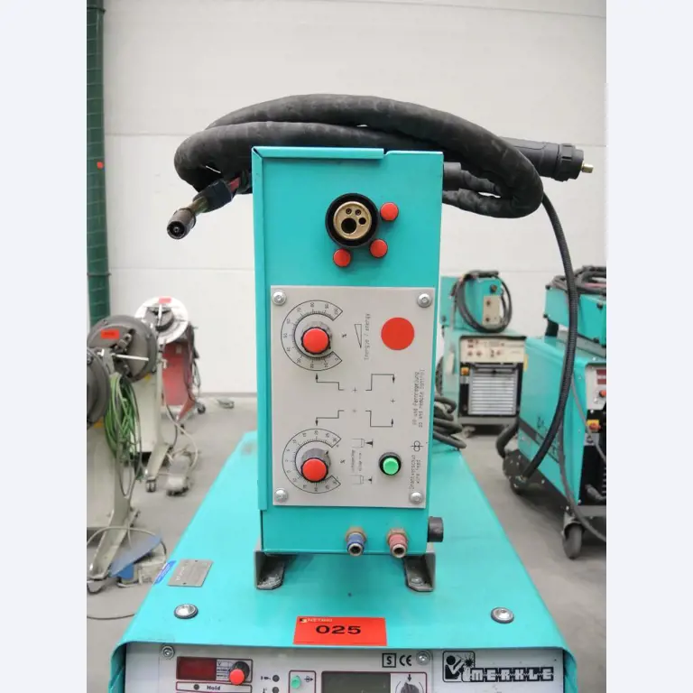 Chapas metálicas e máquinas para trabalhar metais<br><font size="2">Colaboração com Hilco Industrial Acquisitions bv</font><br><img src="/images/hil.png"><br>-4