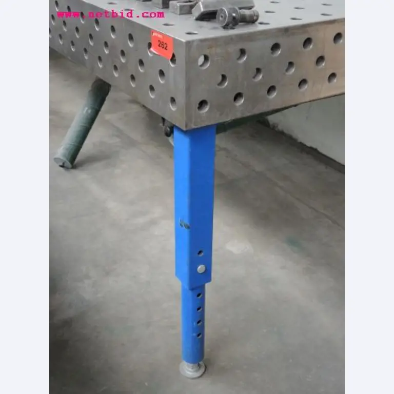 Chapas metálicas e máquinas para trabalhar metais<br><font size="2">Em colaboração com a Hilco Industrial Acquisitions bv</font>-8
