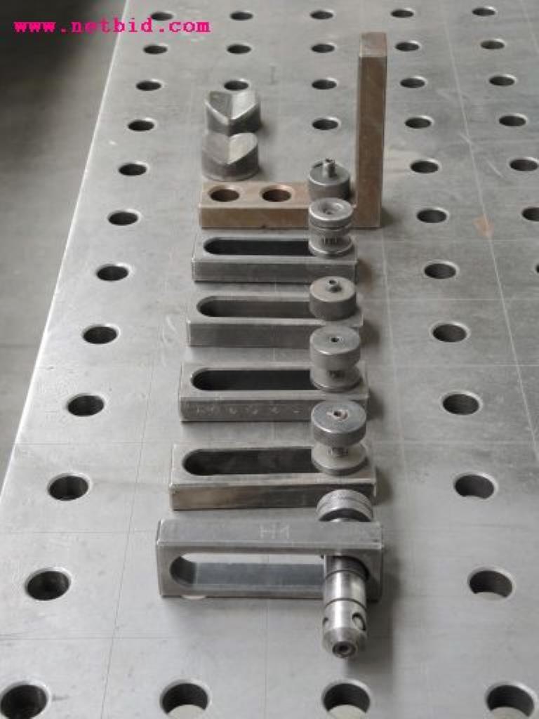 Blech- und Metallbearbeitungsmaschinen<br><font size="2">In Zusammenarbeit mit Hilco Industrial Acquisitions bv</font>-8