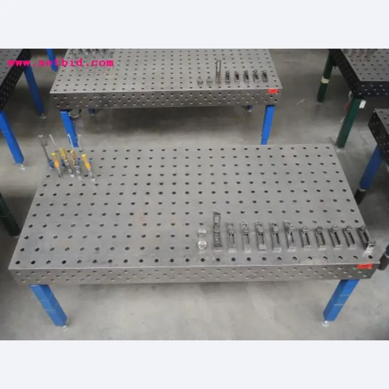 Chapas metálicas e máquinas para trabalhar metais<br><font size="2">Em colaboração com a Hilco Industrial Acquisitions bv</font>-4