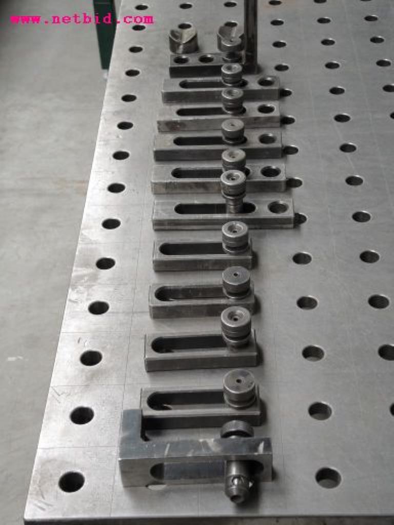 sheetmetal and metalworking machines <br><font size="2">In collaboration with Hilco Industrial Acquisitions bv<br></font>-7