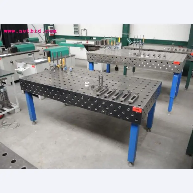 Chapas metálicas e máquinas para trabalhar metais<br><font size="2">Em colaboração com a Hilco Industrial Acquisitions bv</font>-1